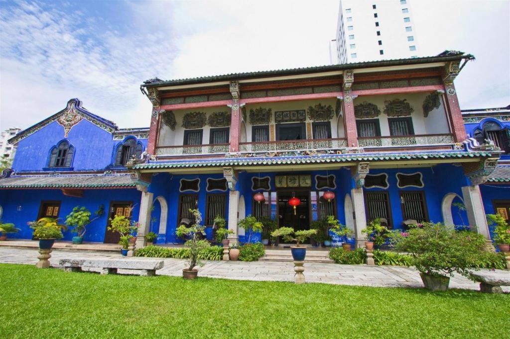 Stallions Suite Penang Jelutong Bagian luar foto