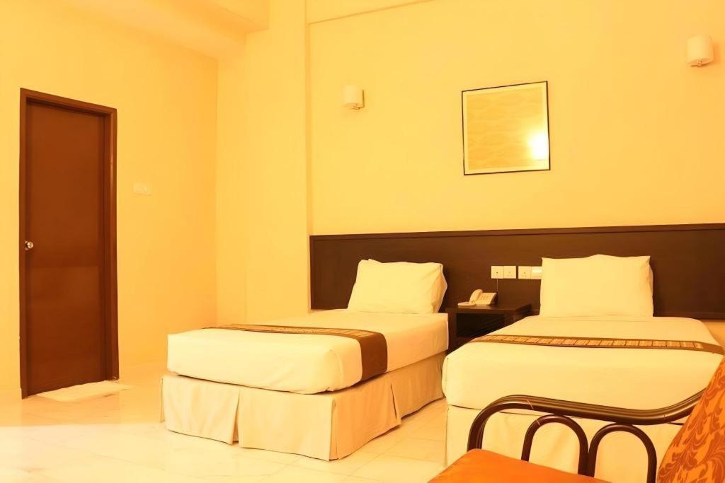 Stallions Suite Penang Jelutong Bagian luar foto