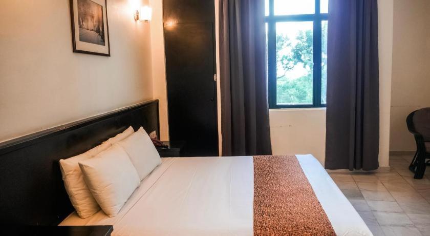 Stallions Suite Penang Jelutong Bagian luar foto