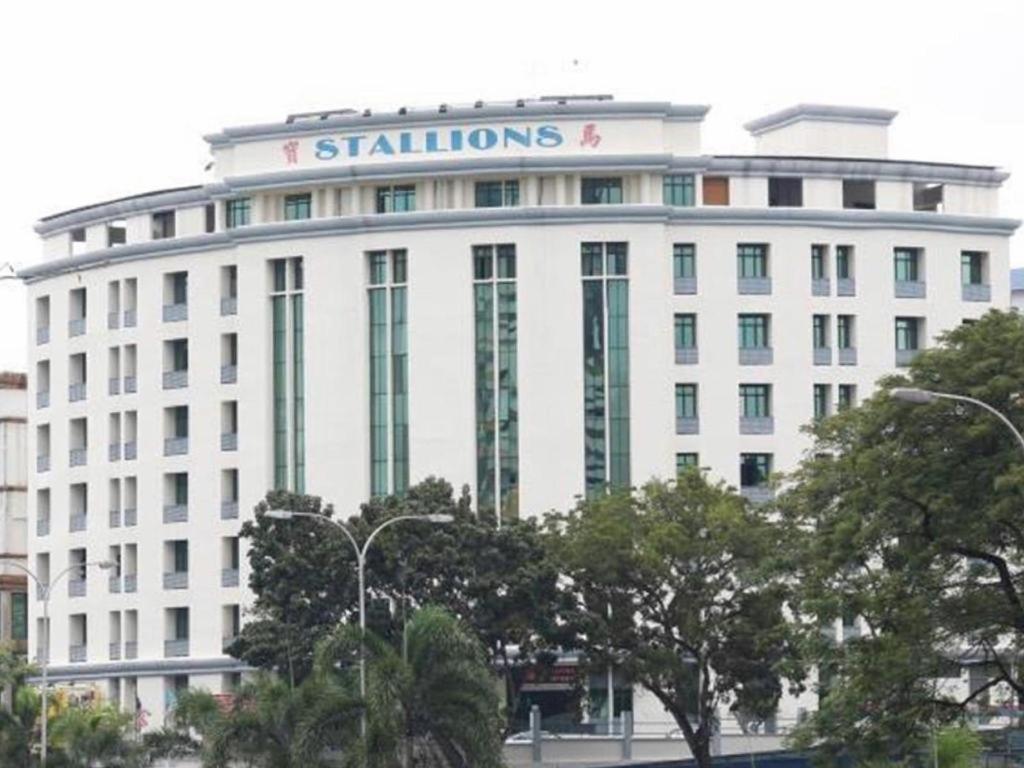 Stallions Suite Penang Jelutong Bagian luar foto