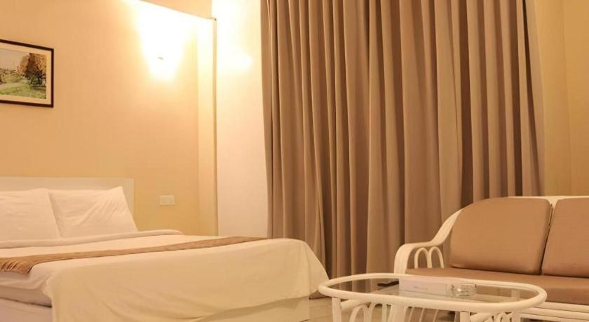 Stallions Suite Penang Jelutong Bagian luar foto