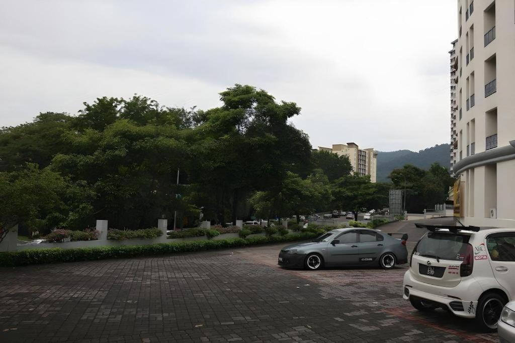 Stallions Suite Penang Jelutong Bagian luar foto